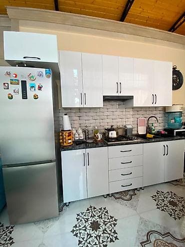 Mətbəx mebeli 550₼. Ölçü 2.90. Üstünde qaz moyka aspirator verilir