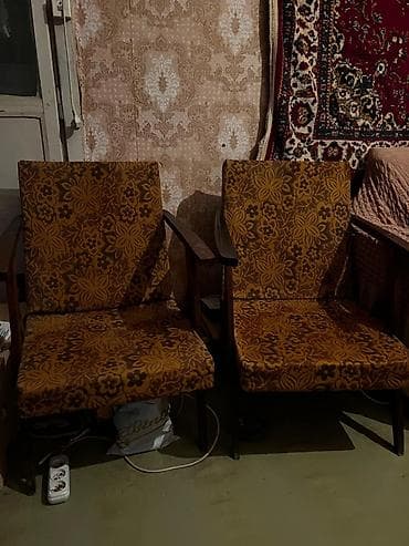 membran mebel nədir: Qonaq otağı üçün, İşlənmiş, Açılmayan, Dördbucaq masa, 2 stul — 4