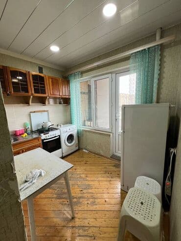 9 ci mikrorayon satilan evler: Bakı, 3 otaqlı, Köhnə tikili, m. Həzi Aslanov, 90 kv. m — 10