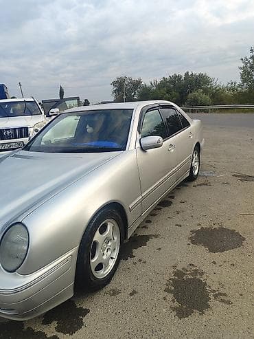 klas 6: Mercedes-Benz E 320: 3.2 l | Sedan — 2