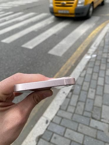en ucuz mac: IPhone 13, Çəhrayı, Face ID — 3