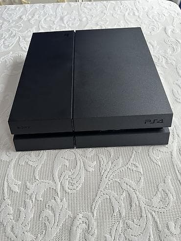 video reqstrator: Sony PlayStation 4 (PS4) – klassik “fat” model Xüsusiyyətlər: - Rəng — 3