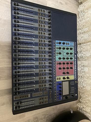 CD, DVD disklər və kassetlər: Soundcraft Si Expression 2 rəqəmsal miks konsolu — 2