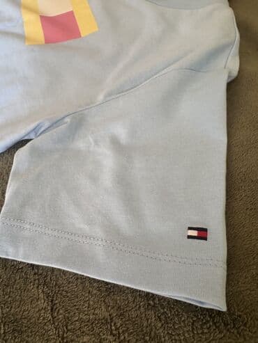 qolu uzun koftalar: Yenidir. Tommy hiıfiger brendidir. Hədiyyəlik paketi də var ( paketi — 3