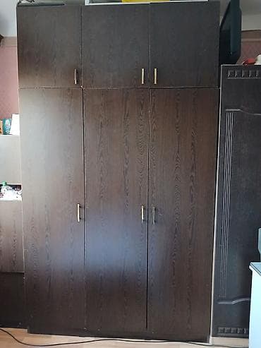 Qarderob şkafı.yaxshi vezyerde - Material: laminat/LDSP üzlü