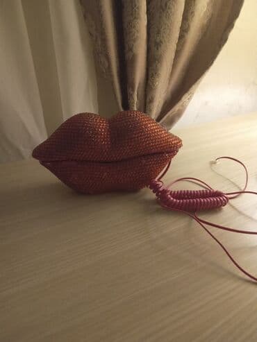 Ev telefonu. İşlənməyib