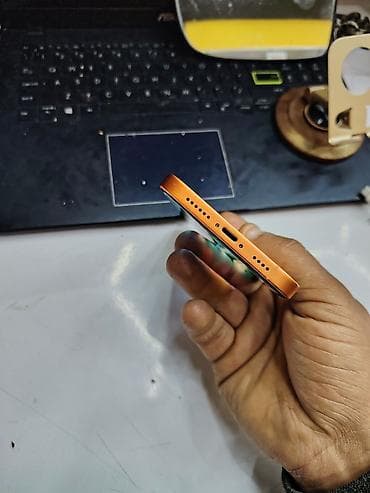 iphobe 17: IPhone 17 Pro, 64 GB — 8