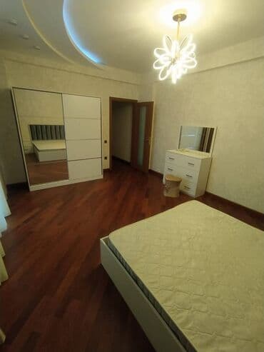 kürdexanıda evlər: Mənzil kirayə verilir. 95 kv, 16.4 mər. ailəli insanlara verilir, iki — 4