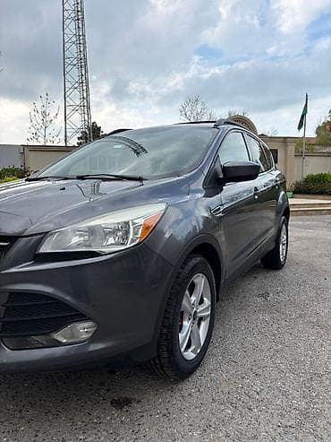 Ford Escape: 1.6 l | 2013 il 246000 km Ofrouder/SUV — 4