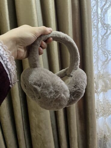 Cinslər: Plyuş qulaqlıq (earmuff) – isti və yumşaq - Material: tüklü/plyuş — 1