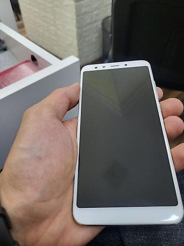 philips xenium 9@9s: Xiaomi Mi A2, 32 GB, rəng - Qızılı, 
 İki sim kartlı — 2