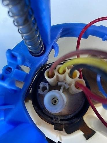 ручной насос: "Mercedes W212" benzin nasos və filteri Şəhər: Bakı Elanın növü — 9