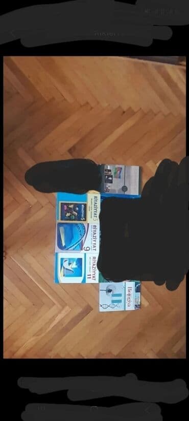 10 sinif informatika derslik: Bu dəst müxtəlif fənlər üzrə məktəb dərsliklərindən ibarətdir. Dəstə — 1