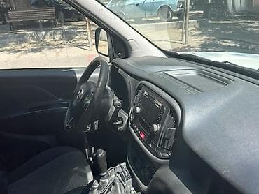 mazda 2: Fiat Doblo Cargo 1.3 MultiJet yük furgonu - Kuzov: ağ, 2 arxa qoşa — 2