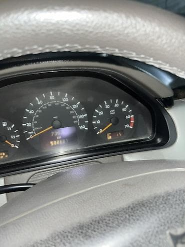 mercedesbenz s 320: Mercedes-Benz sükan arxasından görüntülənən sedan. Pribor satılır - — 3