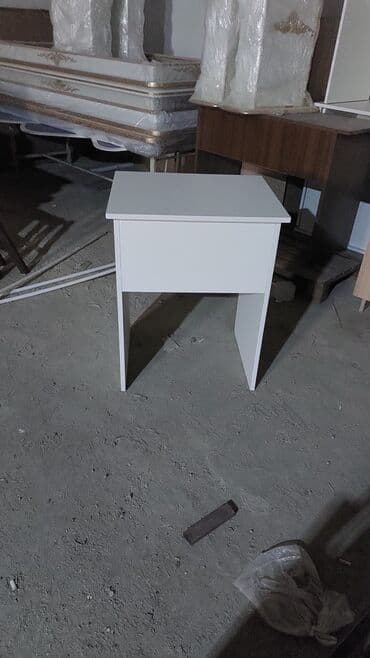 Masa və oturacaq dəstləri: Qonaq otağı üçün, Yeni, Açılmayan, Dördbucaq masa, 2 stul — 16