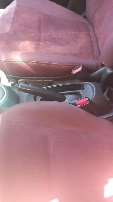 peri: Nissan Micra – şəhər üçün kompakt hetçbek - Gövdə: 5 qapılı hetçbek — 3