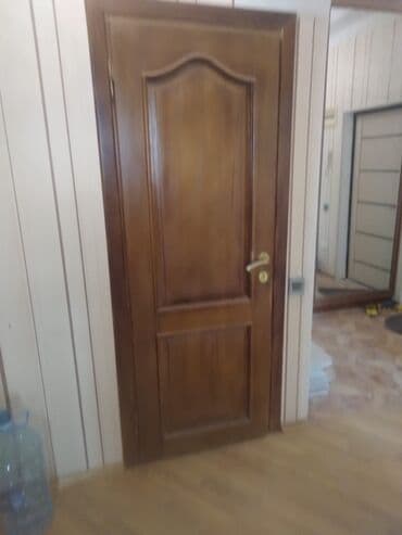 qapilar 2ci el: Taxta otaq qapıları dəsti hər şeyi üstündə bar 6 ədəddir ümumi 300AZN — 2