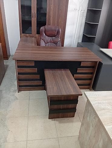 Ofis dəstləri – Direktor masası və köməkçi jurnal masası - Material