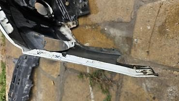 4 bolt 16 disk teker: Prius 30 kuza ucun faralar cutu 100 manat. qabaq bufer ic plasmasi — 10