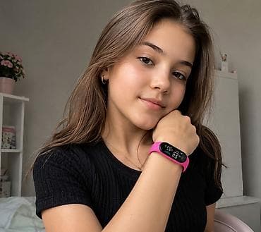 honor 8 pro: Plastic saat — 1