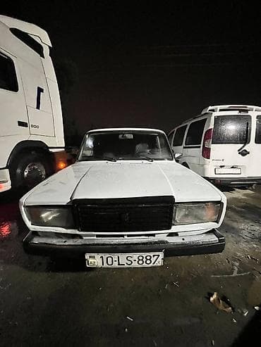 Bentley: İli 2002 Mator 06 most yaxsi diferda ses yox 1200 ilk odenis 15ay — 1