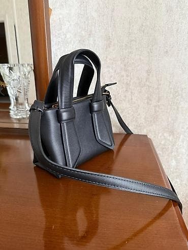 daş val: Qara mini çiyin/əl çantası - Material: yumşaq eko‑dəri - Rəng — 4
