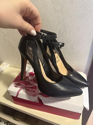 hündür daban ayaqqabı: Qadın yüksək daban ayaqqabısı - Rəng: qara - Model: sivri burunlu — 1