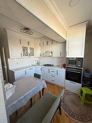 su krantı: Mətbəx mebeli və daxili texnika dəsti - Klassik üslubda, ağ rəngli — 1