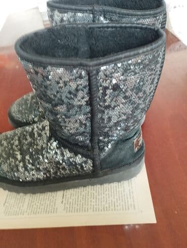 Uqqilər, Ölçü: 38, rəng - Qara, İşlənmiş