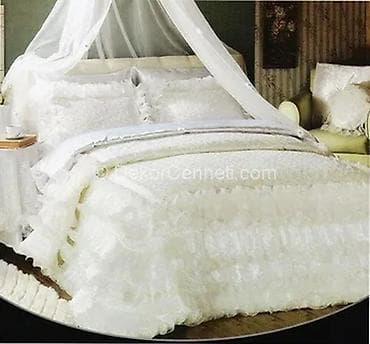 ağ sement: Məhsul: Lüks yataq dəsti – krujeva və volan detallı, ağ rəng Tərkib — 1