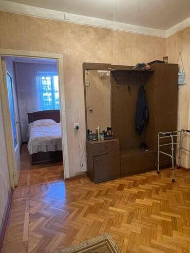 9 ci mikrorayon satilan evler: Bakı, 4 otaqlı, Köhnə tikili, m. Həzi Aslanov, 110 kv. m — 17