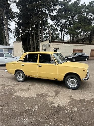ucuz maşınar: Model: VAZ 2101 “Jiquli” Kuzov: sedan, 4 qapı Rəng: sarı Ön-arkalı — 2