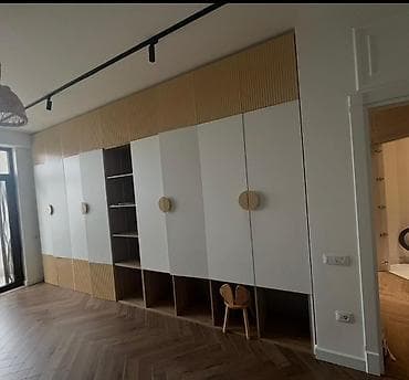 Məhsul: Modul tipli divar quraşdırılan şkaf sistemi Təsvir: -