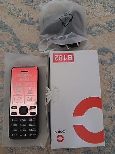 philips xenium f511: CORN B182 düyməli mobil telefon Xüsusiyyətlər: - 1.77" ekran - 14 dil — 1