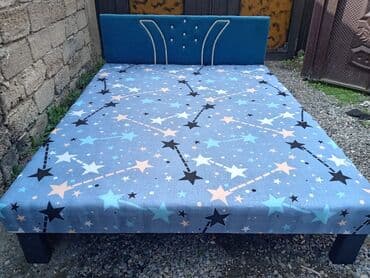 Təzə çarpayılar. 1 nəfərlik çarpayılar 60manat. 2 nəfərlik taxt — 30