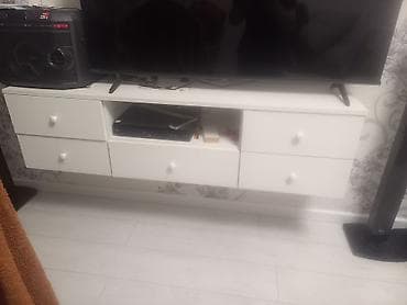 mebel desti: Düz TV altlığı, Polkalı — 2