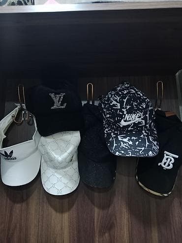 baş geyimi: Kepka və vizor kolleksiyası - Üslub: gündəlik və idman tərzi - — 1