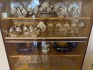 Qədimi Modona porcelan və şüşə qab dəsti Dest Satililir