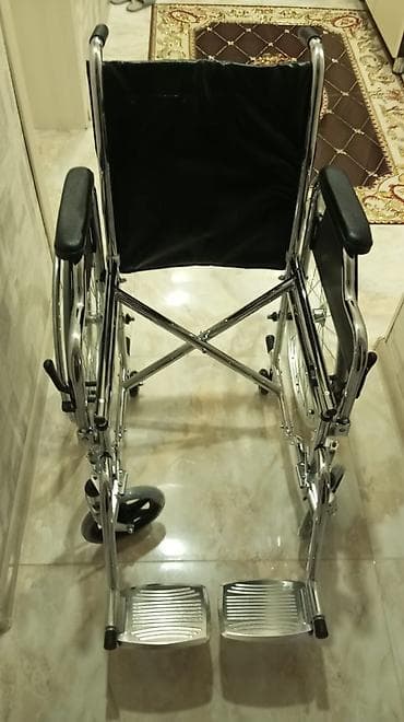 Xəstələr üçün unitazlar: Salam.Satilir.Araba sanitar qovsagı ücündür amma belede işledilir — 2