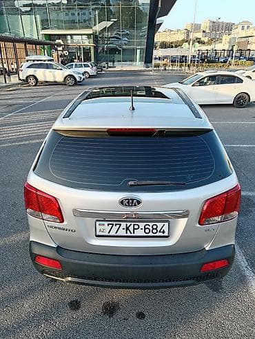 böyük güzgü: Kia – salon görüntüləri Model: Kia (sükan üzərində orijinal loqo və — 6