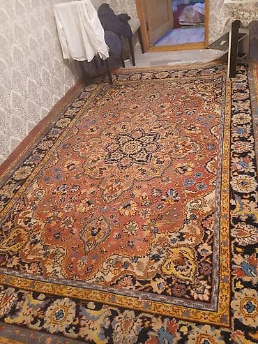 iran xalcası: Xalça – klassik oriental dizayn - Naxış: Mərkəzdə iri medalyonlu — 2