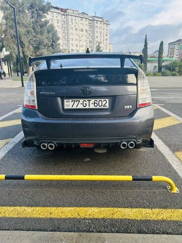 yuksək maaşlı iş elanları: Toyota Prius: 1.8 l | 2015 il Hetçbek — 4