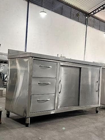 masa nerj: Paslanmayan poladdan iş masası – çəkicə möhkəm, peşəkar mətbəxlər üçün — 1