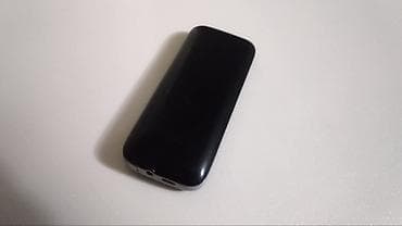 Salam. KGtel B110 Sadə səliqəli telefondur. Fənəri, radiosu var. İki — 2