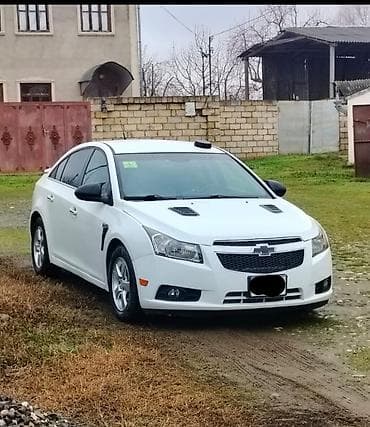 Chevrolet Cruze: 1.4 l | 2011 il 306000 km Sedan — 1