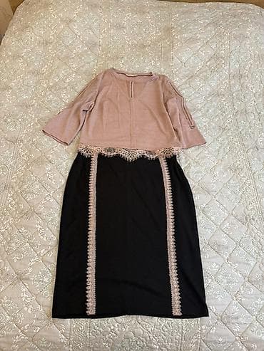 Zərif iki hissəli qadın dəsti: - Üst: toz pembe rəngdə, 3/4 qol lalafo.az -da Zərif iki hissəli qadın dəsti: - Üst: toz pembe rəngdə, 3/4 qol