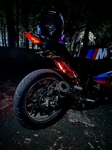 2008 ford transit: BMW - BMW S1000RR, 400 sm3, 2023 il, 10000 km — 3