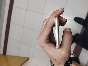 iphone 5 ekrani: IPhone 8, 64 GB, Qızılı, Barmaq izi — 5