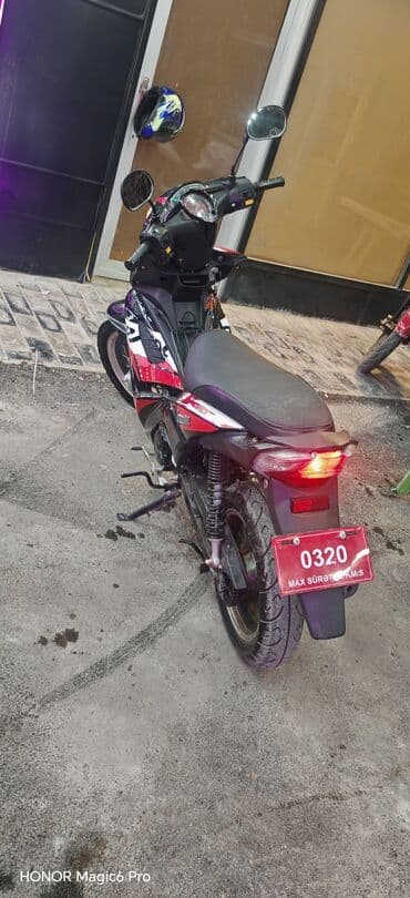 s class yan guzguleri: Sport üslublu skuter/moped Yalniz — 4